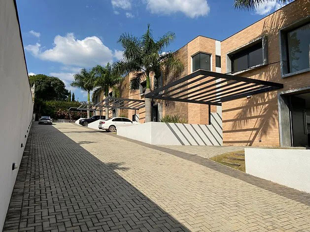 Vila Azurra: R. Nossa Sra. do Sion, 259 – Cidade SatéliteAtibaia – SP